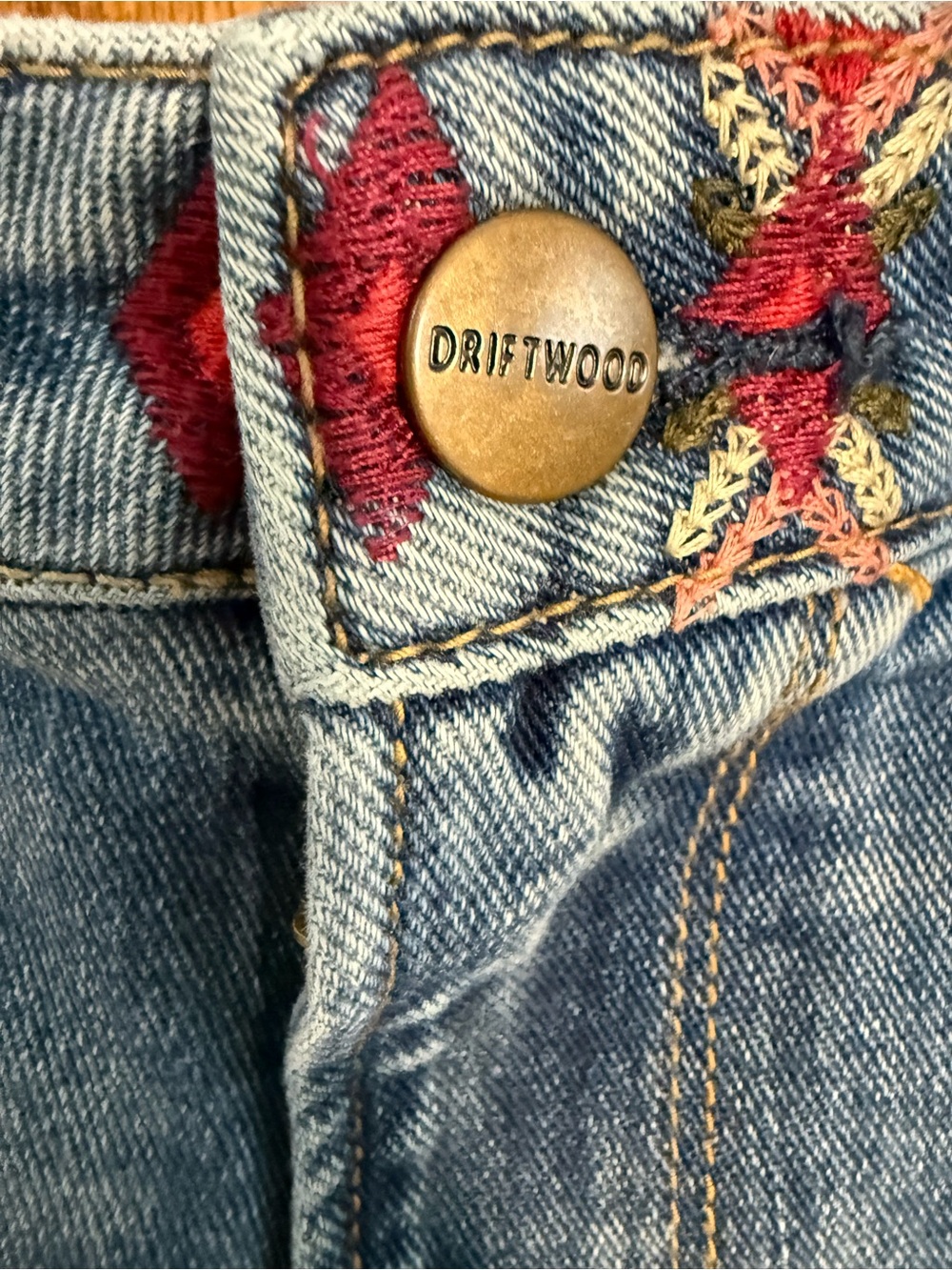 DRIFTWOOD Women's Lulu Cut Off Jean Shorts with Embroidery- Size 30 - Picture 7 of 9